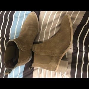 Size 8.5 brown suede booties